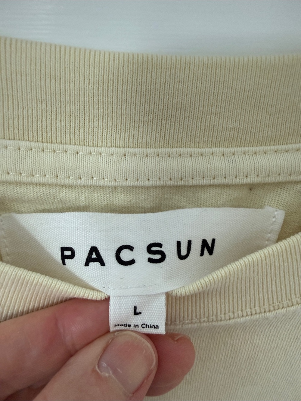 PacSun Off-White Crewneck T-Shirt